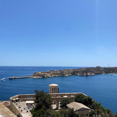 Superb 3 Bedroom Apartment In Valletta Exterior photo